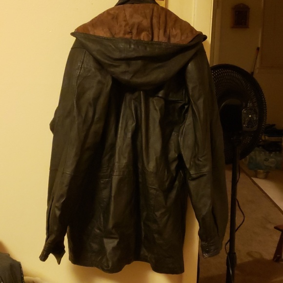 Leather jacket - Picture 3 of 7